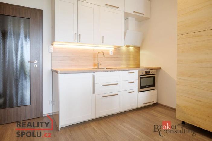 Pronájem bytu 1+kk, Praha - Horní Měcholupy, Nad přehradou, 36 m2