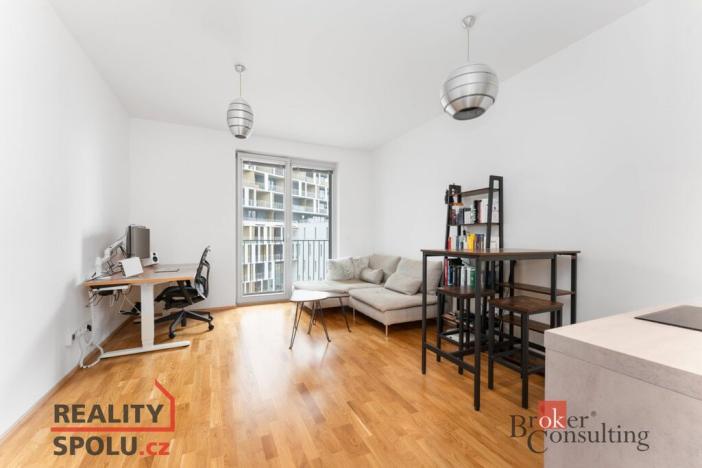 Pronájem bytu 1+kk, Praha - Modřany, Mezi vodami, 30 m2