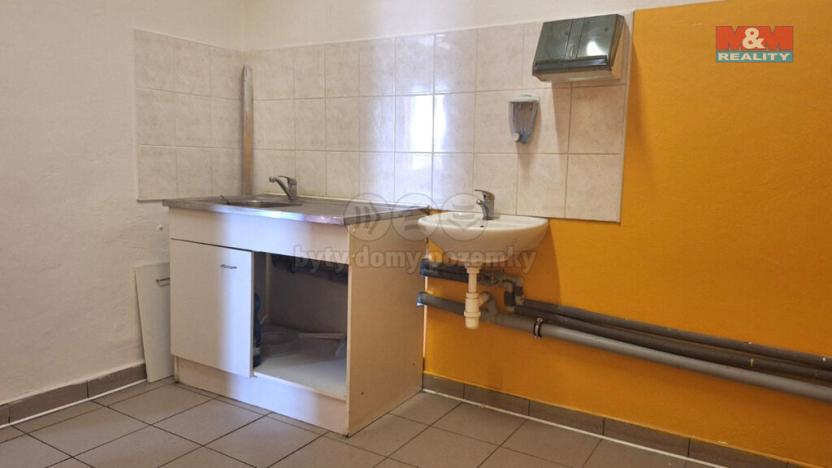 Pronájem obchodního prostoru, Česká Lípa, 28. října, 164 m2