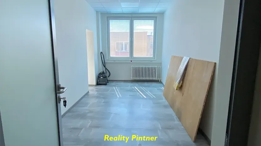 Pronájem kanceláře, Příbram, Březohorská, 32 m2