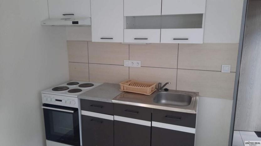 Pronájem bytu 1+kk, Pardubice - Svítkov, 26 m2
