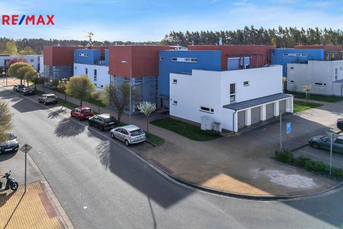 Pronájem bytu 2+kk, Hradec Králové - Nový Hradec Králové, Rybova, 54 m2