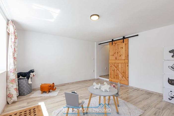 Prodej rodinného domu, Alberndorf im Pulkautal, Rakousko, Bundesstraße, 180 m2