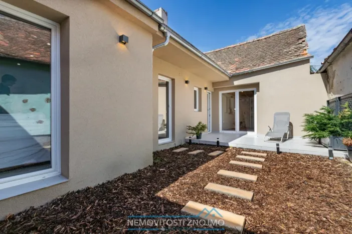 Prodej rodinného domu, Alberndorf im Pulkautal, Rakousko, Bundesstraße, 180 m2