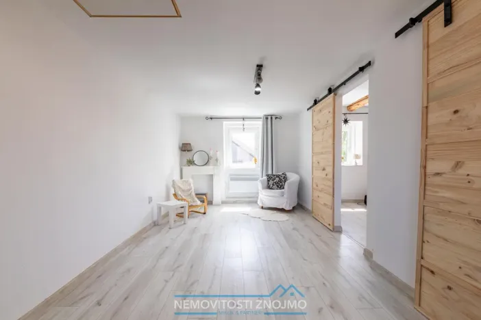 Prodej rodinného domu, Alberndorf im Pulkautal, Rakousko, Bundesstraße, 180 m2