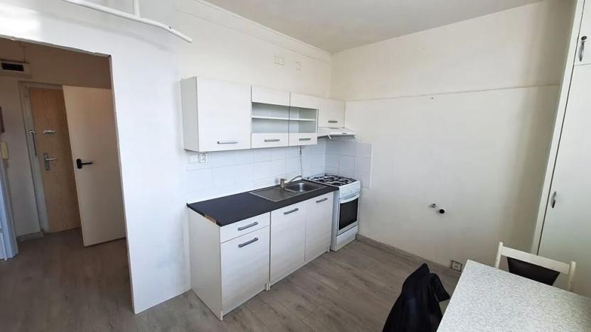 Pronájem bytu 1+1, Ostrava, Varenská, 38 m2