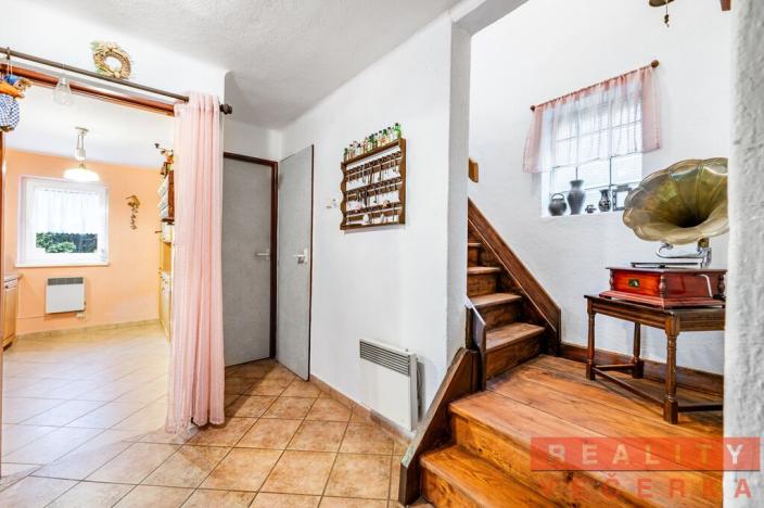 Prodej chaty, Kozárovice, 180 m2