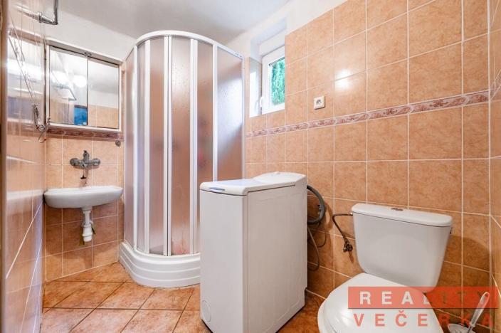 Prodej chaty, Kozárovice, 180 m2