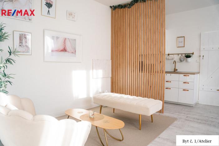 Prodej rodinného domu, Zvěrkovice, 372 m2