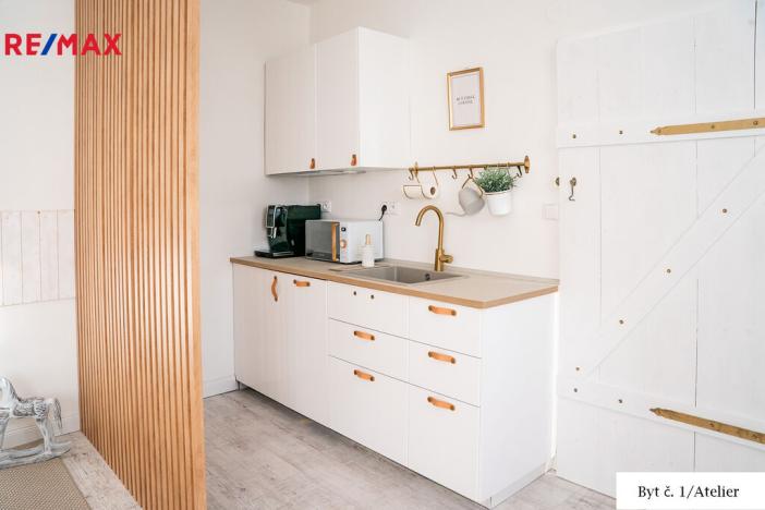 Prodej rodinného domu, Zvěrkovice, 372 m2