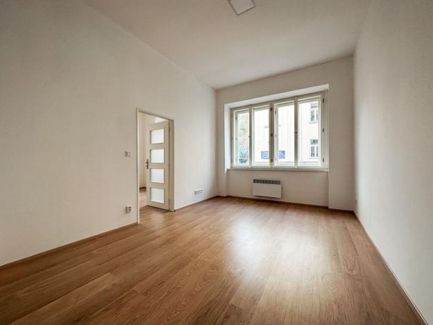 Pronájem bytu 2+1, Praha - Žižkov, Jeronýmova, 45 m2