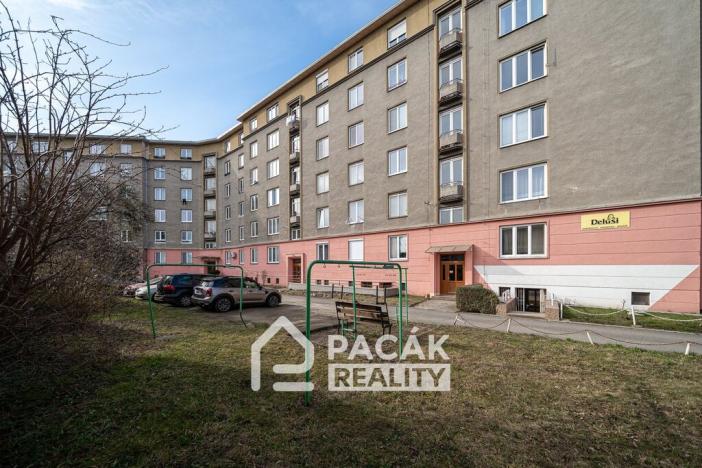 Prodej obchodního prostoru, Olomouc, Charkovská, 63 m2