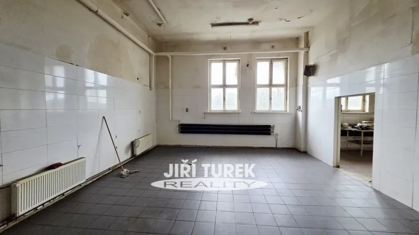 Pronájem výrobních prostor, Komárov, 500 m2