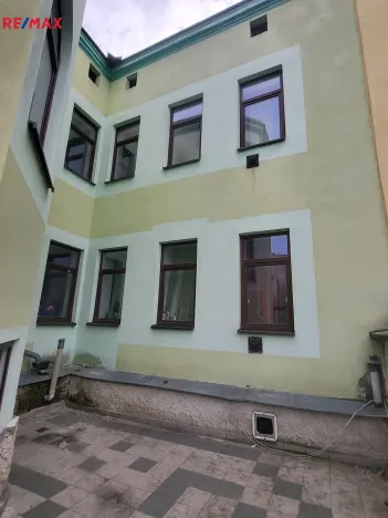Prodej činžovního domu, Znojmo, Jarošova, 1200 m2