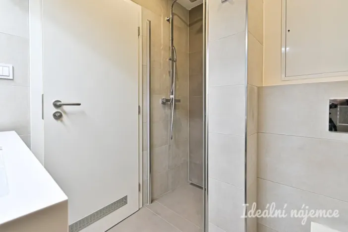 Pronájem bytu 1+kk, Brno - Židenice, Slatinská, 32 m2