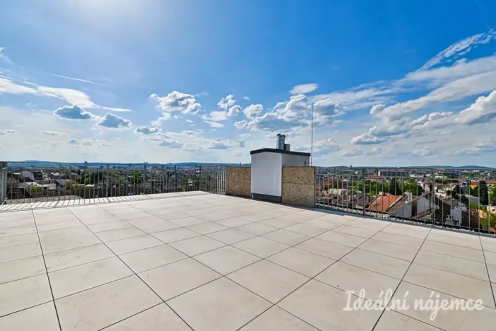 Pronájem bytu 1+kk, Brno - Židenice, Slatinská, 32 m2