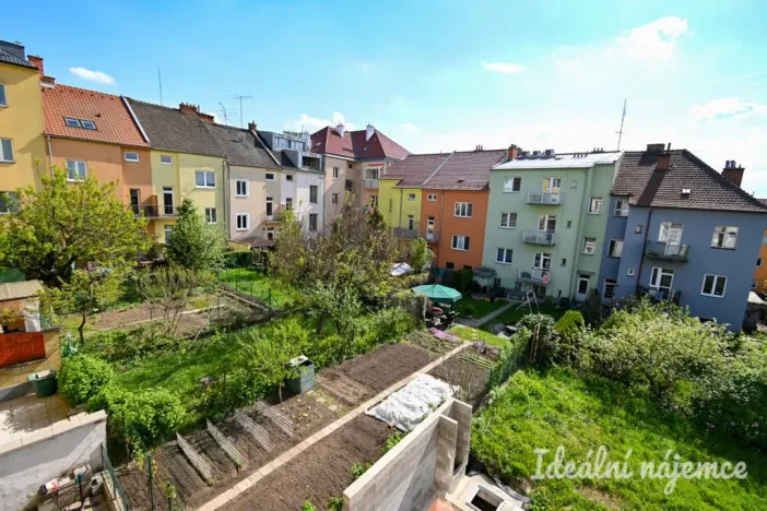 Pronájem bytu 1+kk, Brno - Židenice, Slatinská, 32 m2