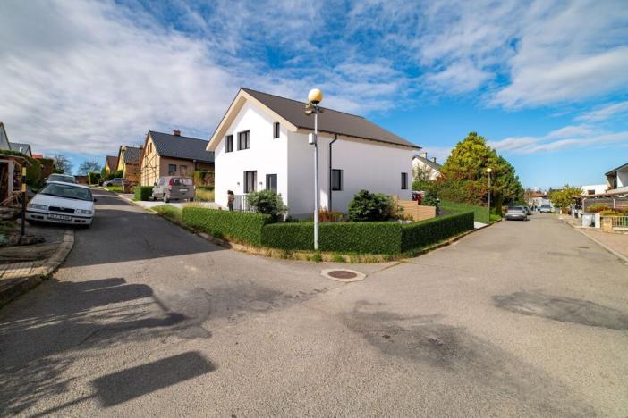 Prodej rodinného domu, Zlín - Mladcová, Nadhumení, 81 m2