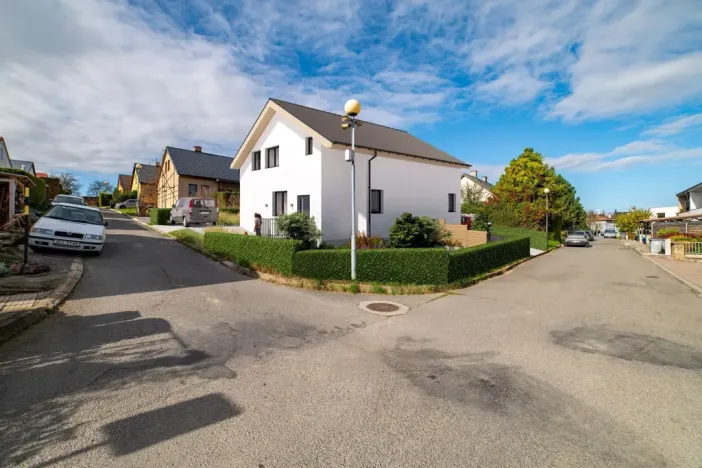 Prodej rodinného domu, Zlín - Mladcová, Nadhumení, 92 m2