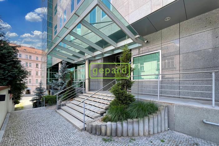 Pronájem obchodního prostoru, Praha - Žižkov, Hartigova, 747 m2