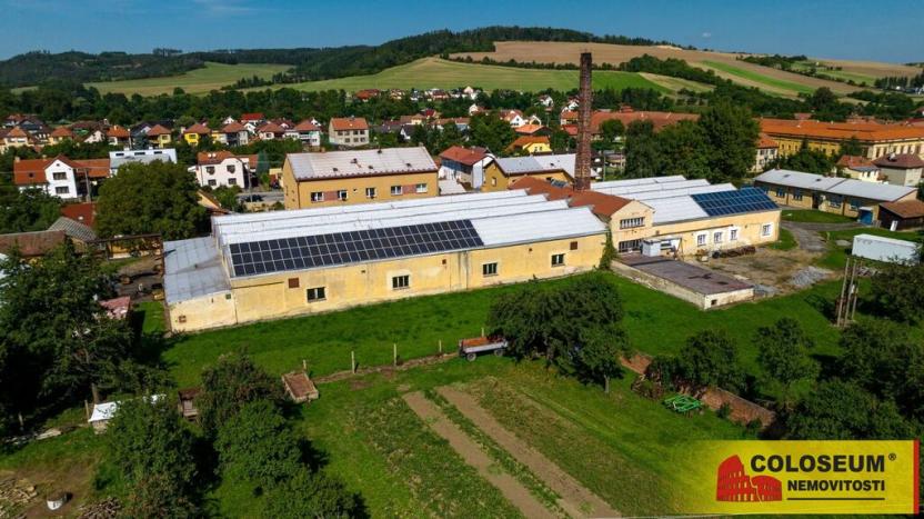 Pronájem komerční nemovitosti, Drnovice, 2370 m2