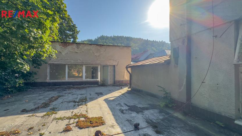 Prodej skladu, Úpice, Dr. Teuchmanna, 1817 m2