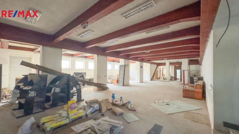 Prodej skladu, Úpice, Dr. Teuchmanna, 1817 m2