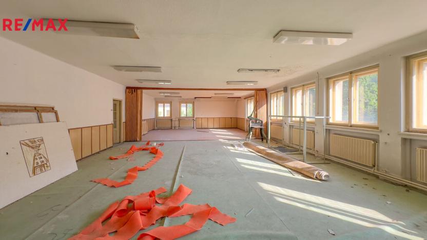 Prodej obchodního prostoru, Úpice, Dr. Teuchmanna, 1817 m2