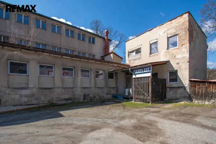 Prodej obchodního prostoru, Úpice, Dr. Teuchmanna, 1817 m2