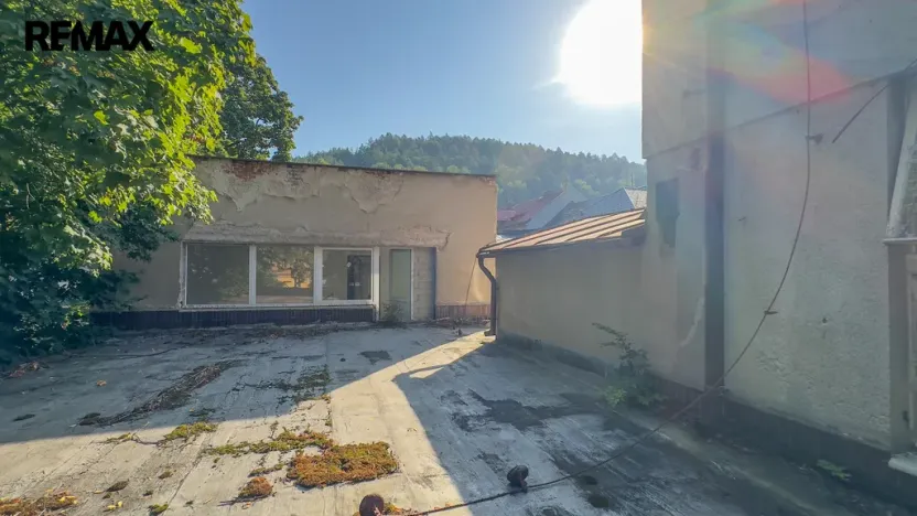 Prodej obchodního prostoru, Úpice, Dr. Teuchmanna, 1817 m2