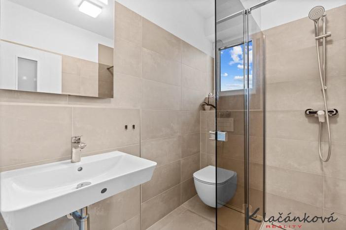 Prodej bytu 1+kk, Zlín - Malenovice, Pod Hradem I, 32 m2