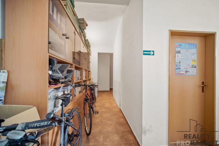 Pronájem kanceláře, Pardubice, třída Míru, 140 m2