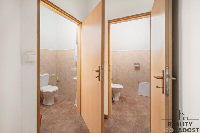 Pronájem kanceláře, Pardubice, třída Míru, 140 m2