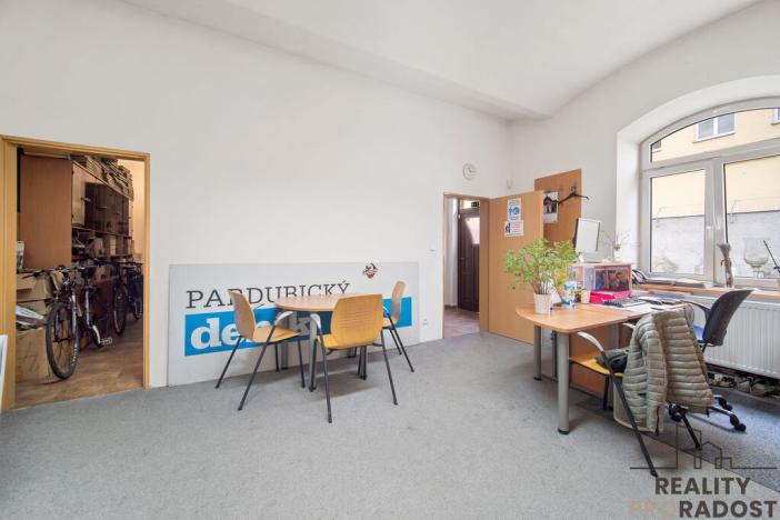 Pronájem kanceláře, Pardubice, třída Míru, 140 m2