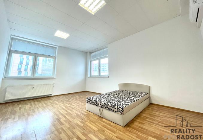 Pronájem bytu 2+kk, Olomouc, Březinova, 52 m2