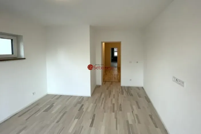 Pronájem bytu 2+1, Hořice, Sladkovského, 43 m2