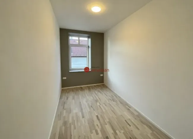 Pronájem bytu 2+1, Hořice, Sladkovského, 43 m2