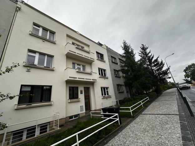 Pronájem bytu 1+kk, Praha - Bubeneč, Ve struhách, 32 m2