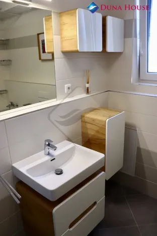 Prodej bytu 1+kk, Praha - Dolní Měcholupy, Honzíkova, 42 m2