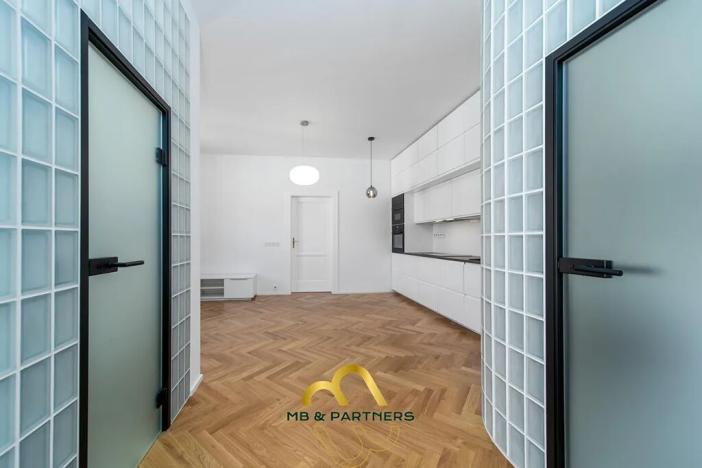 Pronájem bytu 2+kk, Praha - Dejvice, Buzulucká, 51 m2