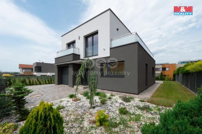 Pronájem rodinného domu, Praha - Černý Most, Bergmanova, 220 m2