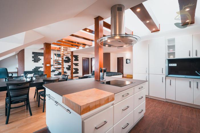 Prodej obchodního prostoru, Sušice, náměstí Svobody, 628 m2