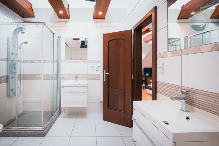 Prodej obchodního prostoru, Sušice, náměstí Svobody, 628 m2