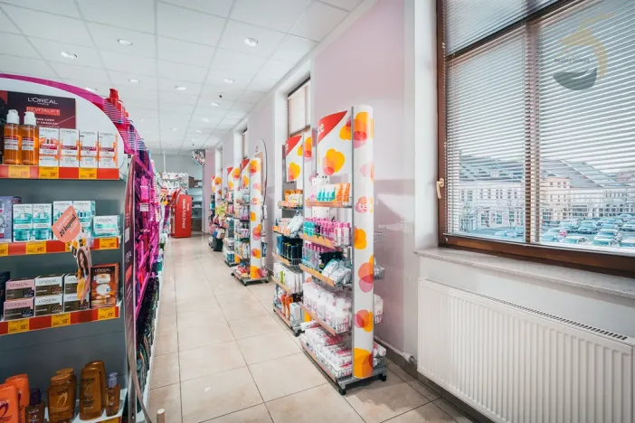 Prodej obchodního prostoru, Sušice, náměstí Svobody, 628 m2