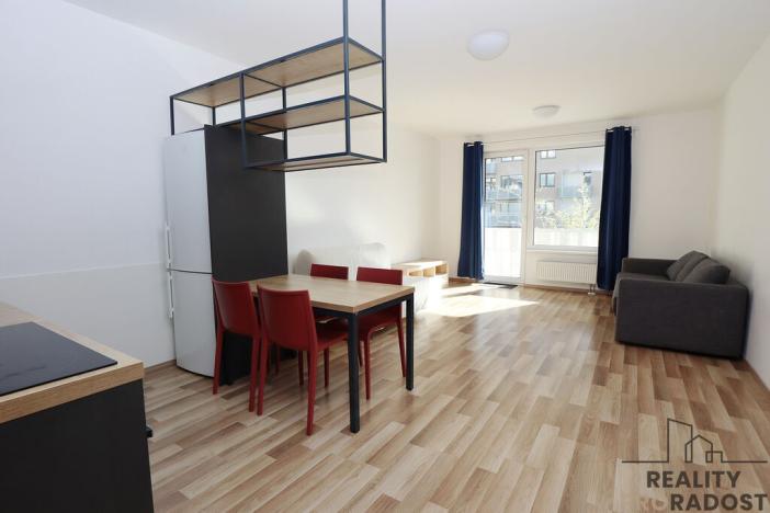 Pronájem bytu 1+kk, Praha - Strašnice, Zvěřinova, 38 m2