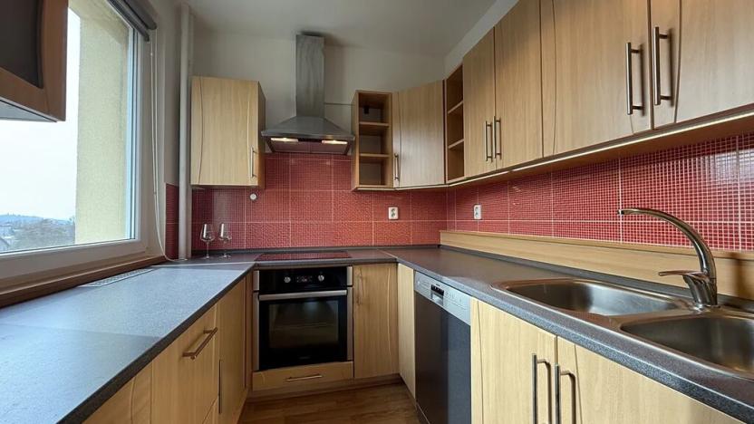 Pronájem bytu 3+1, Praha - Komořany, Za sídlištěm, 67 m2