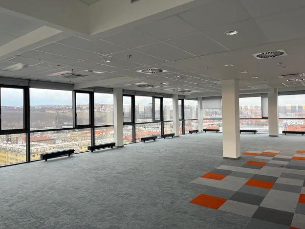 Pronájem kanceláře, Praha - Libeň, Českomoravská, 300 m2