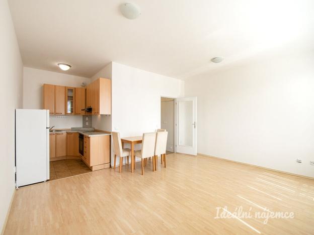 Pronájem bytu 1+kk, Praha - Kyje, Za černým mostem, 35 m2