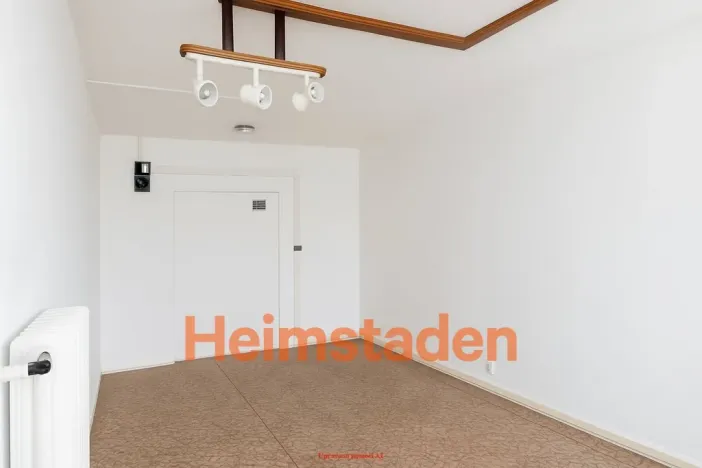 Pronájem obchodního prostoru, Orlová - Lutyně, Masarykova třída, 20 m2