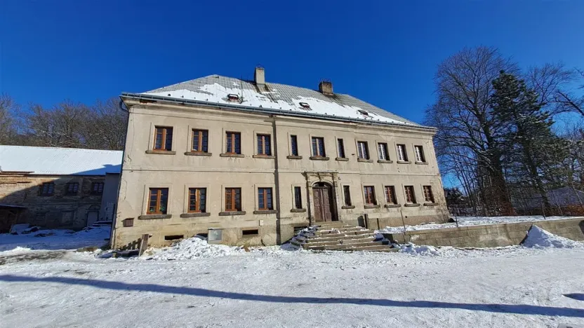 Prodej komerční nemovitosti, Mikulášovice, 1570 m2